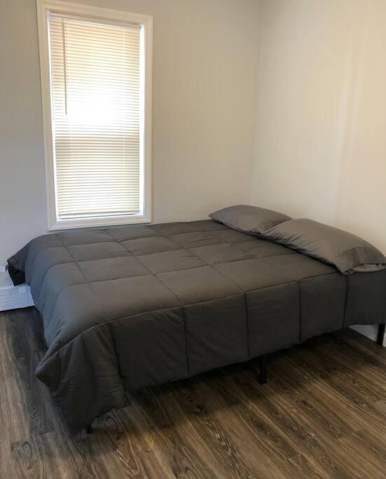 לינדן Private 2-Bedroom With Free Parking And Direct Bus To Nyc Manhattan Only 2 Blocks Away מראה חיצוני תמונה