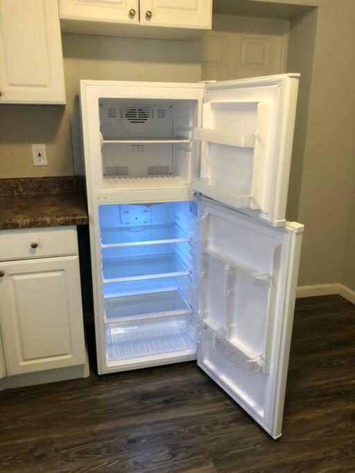 לינדן Private 2-Bedroom With Free Parking And Direct Bus To Nyc Manhattan Only 2 Blocks Away מראה חיצוני תמונה